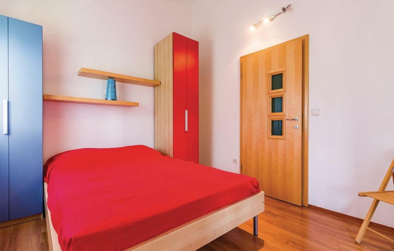 Holiday House Barbara Медулин Экстерьер фото